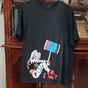 HARLEY QUINN TSHIRT,men's SZ.L.